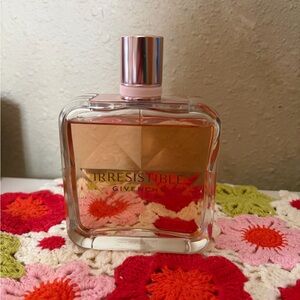 Givenchy Irresistible Eau de Parfum 4.2 oz
